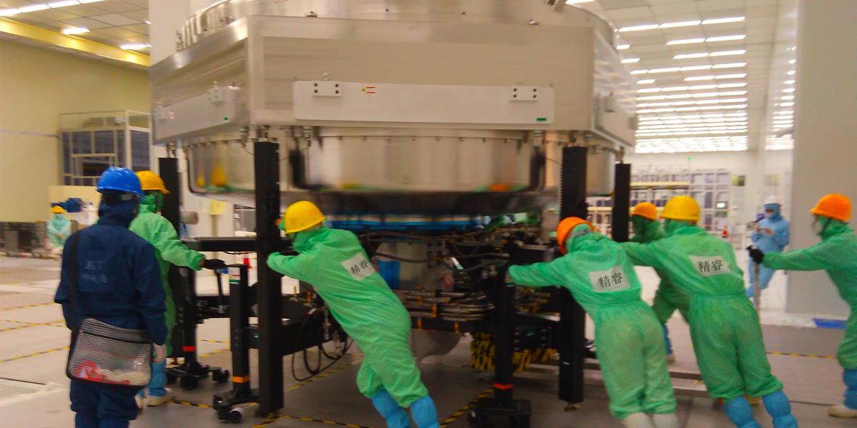顯示面板行業(yè)PECVD設備無塵車間搬入及精準就位、安裝作業(yè)